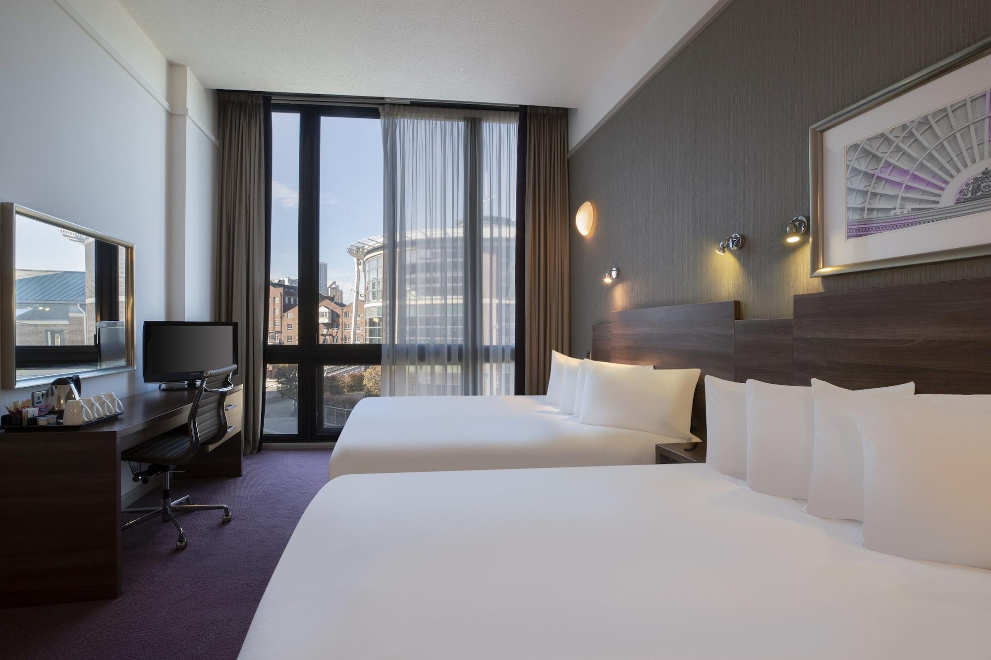 Leonardo Hotel Leeds - Formerly Jurys Inn Leeds Exteriör bild
